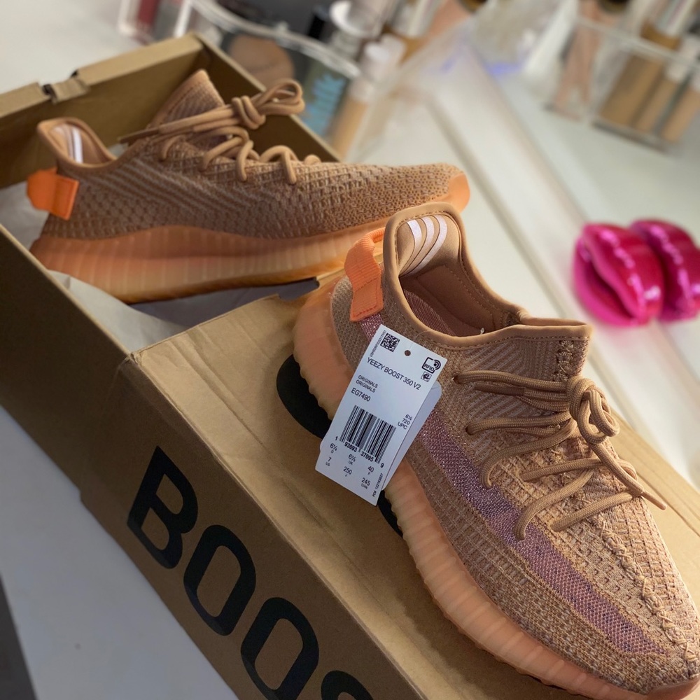 YEEZY Boost 350’s Clay US men’s 7 - Picture 2 of 4